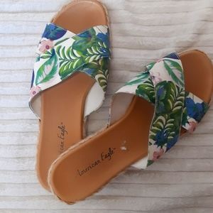 American Eagle Floral Sandals size 9